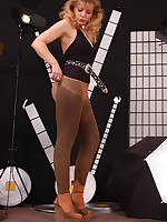 pantyhoseinnylons Pantyhose pics