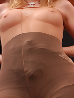 pantyhoseinnylons Pantyhose pics