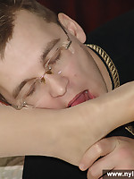 nylonpassion.com Pantyhose pics