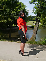StilettoTease.com High heels pics