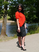 StilettoTease.com High heels pics